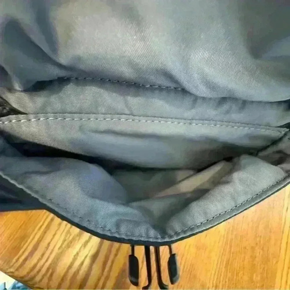 Tumi Voyageur Cassidy Satchel in Dark Navy Luggage Sleeve Dark Silver Hardware - Picture 6 of 16